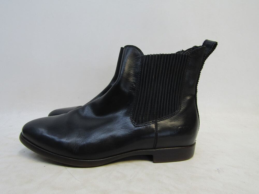 UGG Womens Size 7 M Black Leather Chelsea Ankle Fashion Boots Bootie